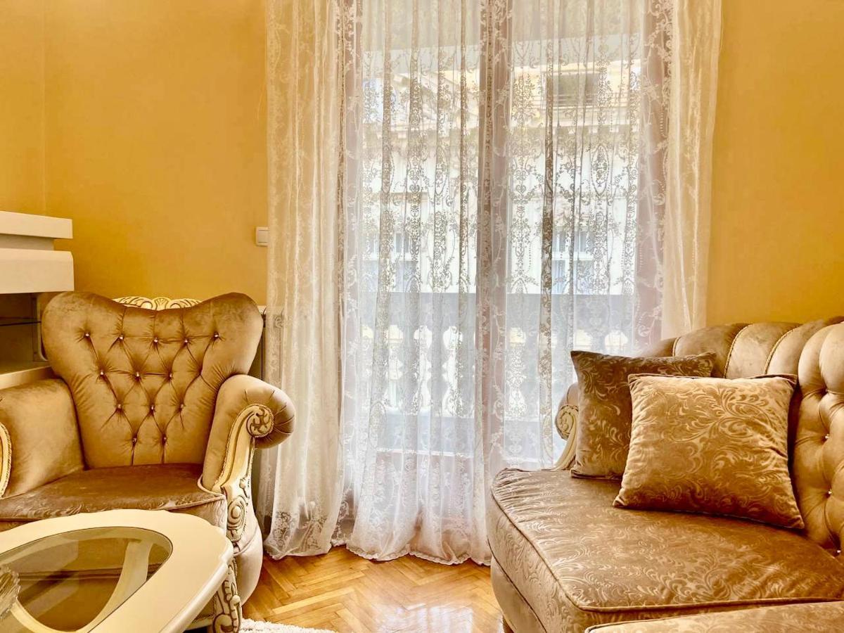 Appartamento Belgrade Heart Of A Historical Center Esterno foto