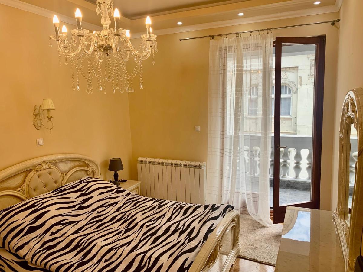Appartamento Belgrade Heart Of A Historical Center Esterno foto