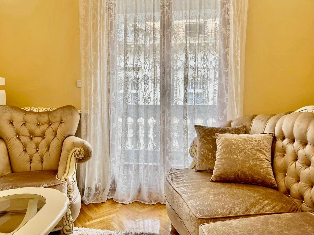 Appartamento Belgrade Heart Of A Historical Center Esterno foto